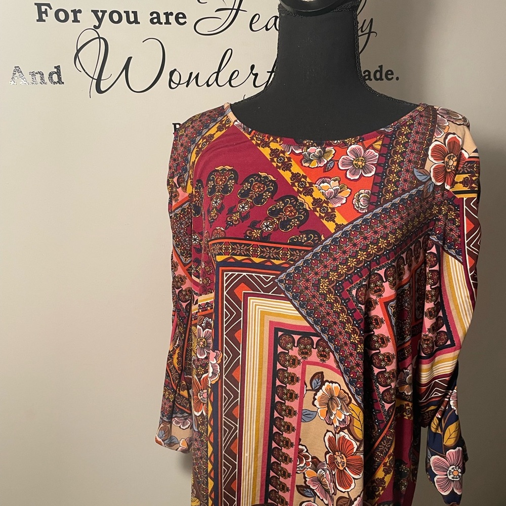 Gently Worn Women’s Casual Top// Multiple Colors//